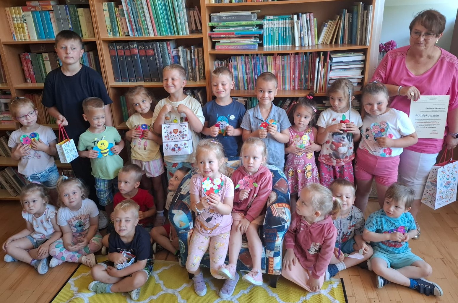 „Czytanie literatury na dywanie”  dla dzieci z Przedszkola w Dzierżążnie